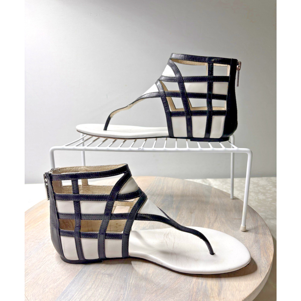 Michael Kors Gladiator Cage Sandals Black White Zip-Up Flat Thong Shoes Size 6.5